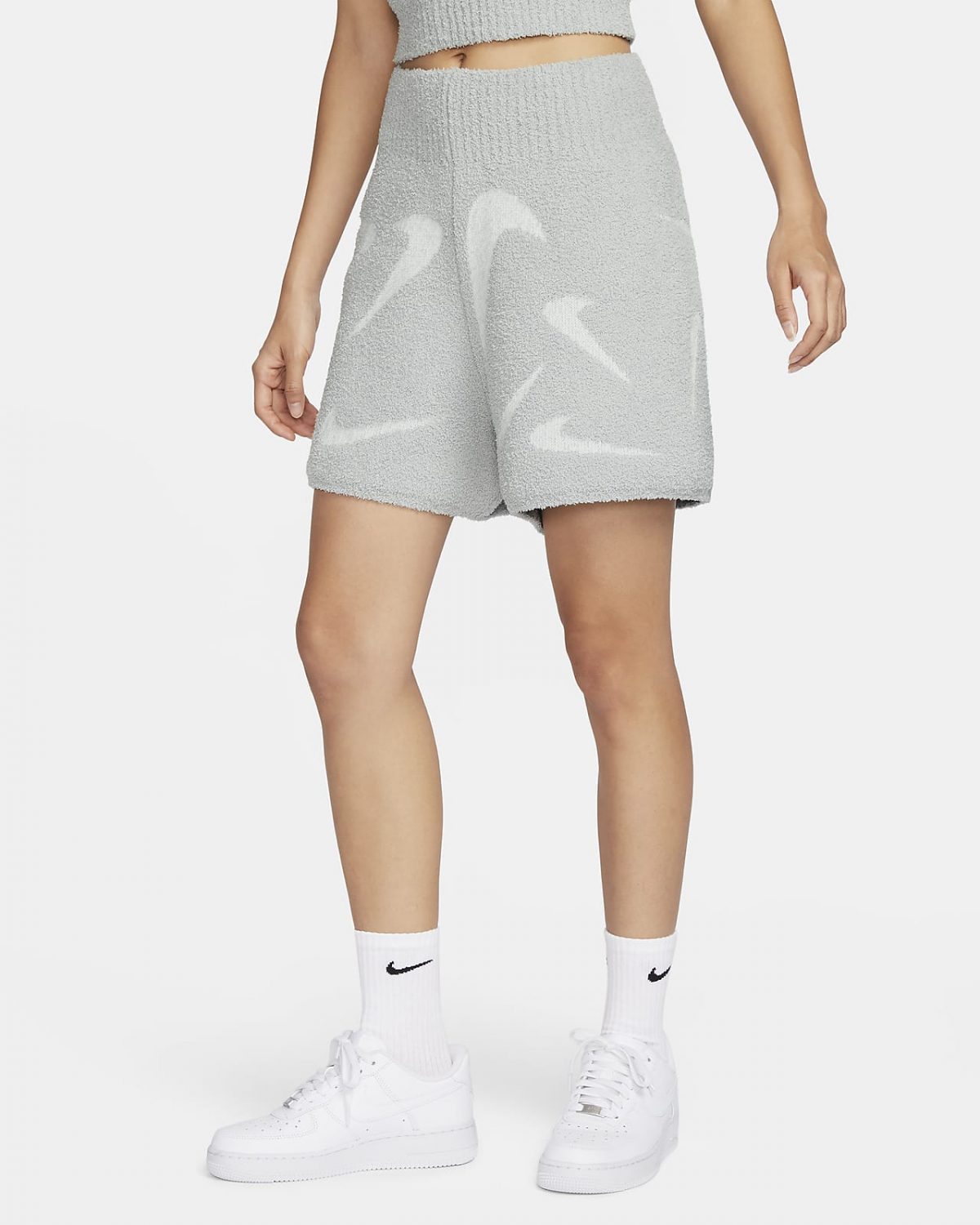 Женские шорты Nike Sportswear Phoenix Cozy Bouclé фото