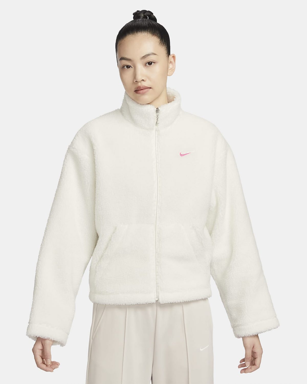 Женская куртка Nike Sportswear фото
