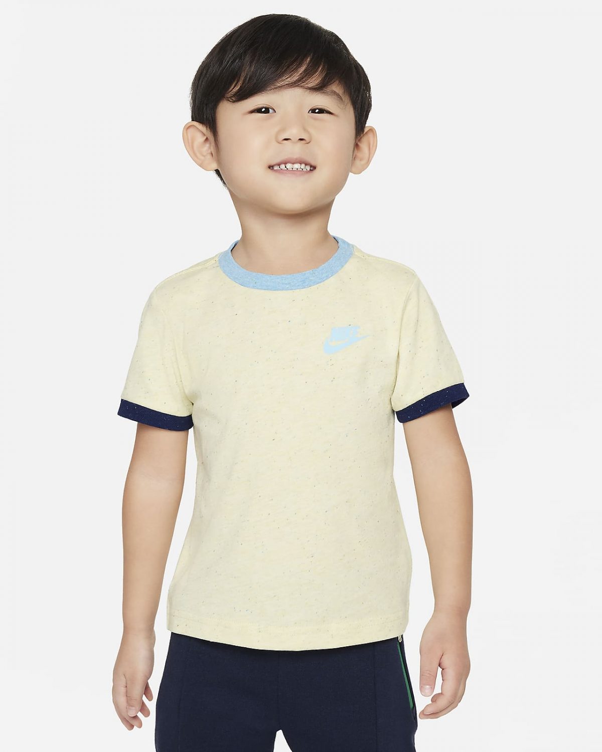 Детская футболка Nike Sportswear фотография
