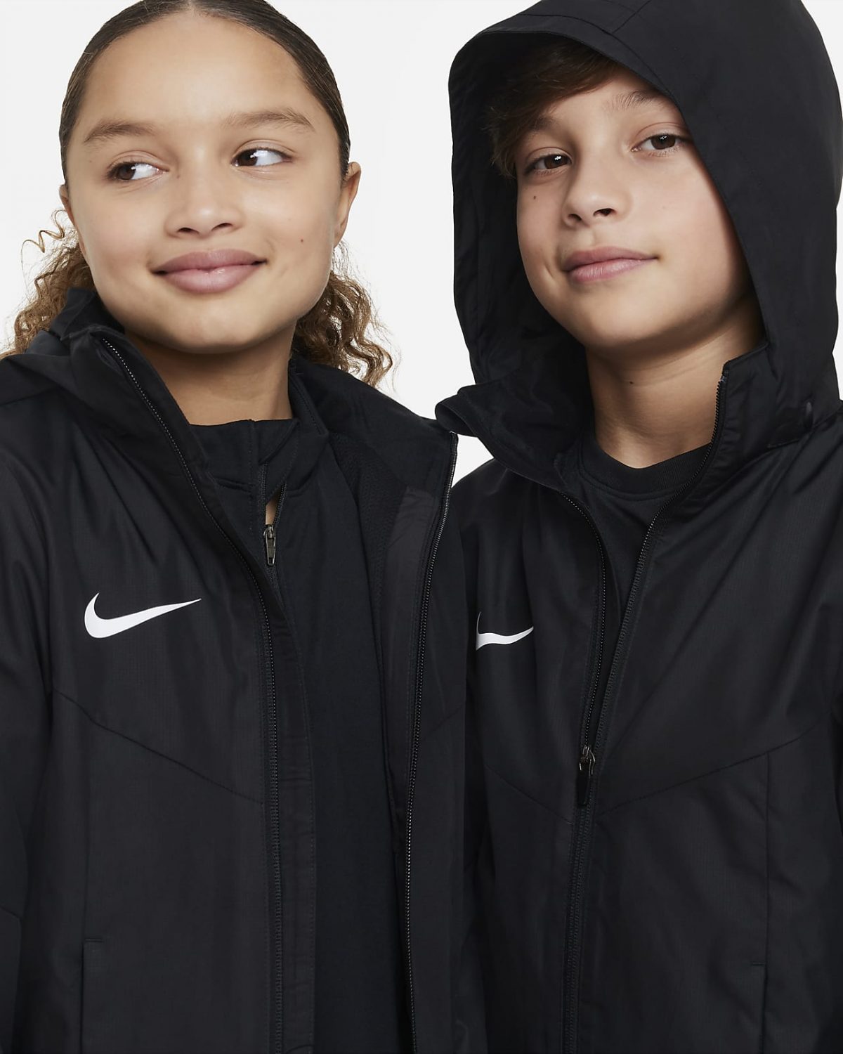 Детская куртка Nike Storm-FIT Academy23 фотография