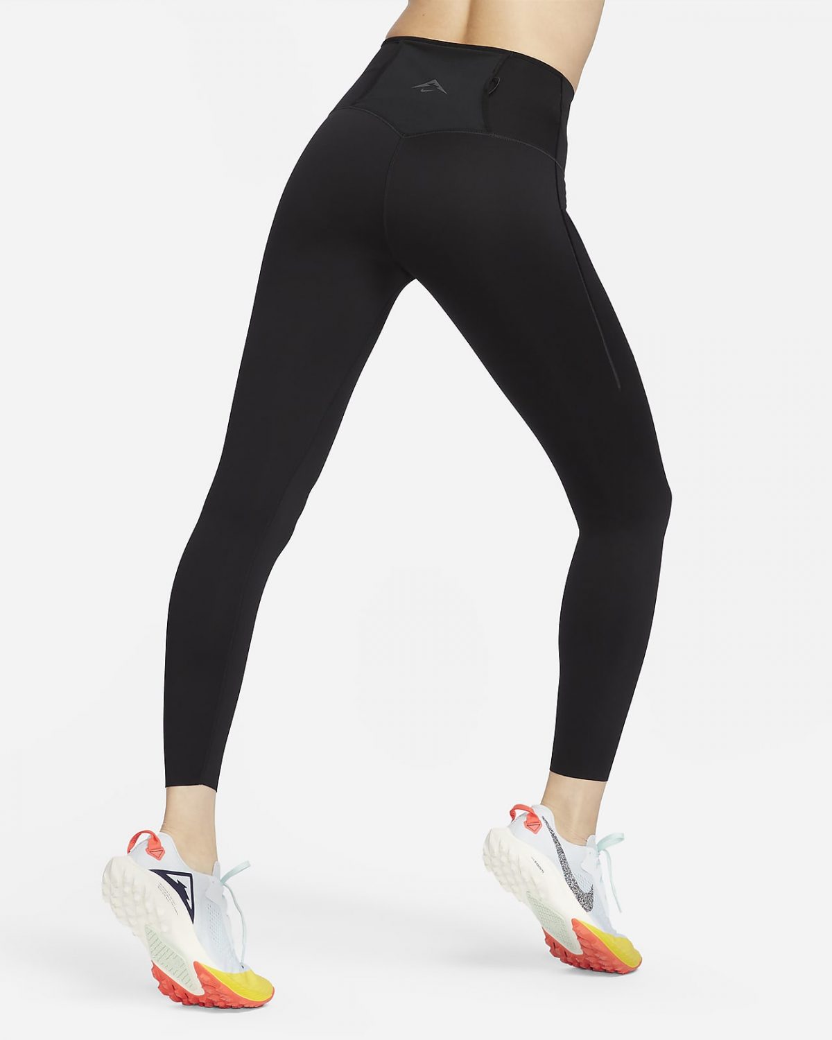 Женские леггинсы Nike Trail Go фотография