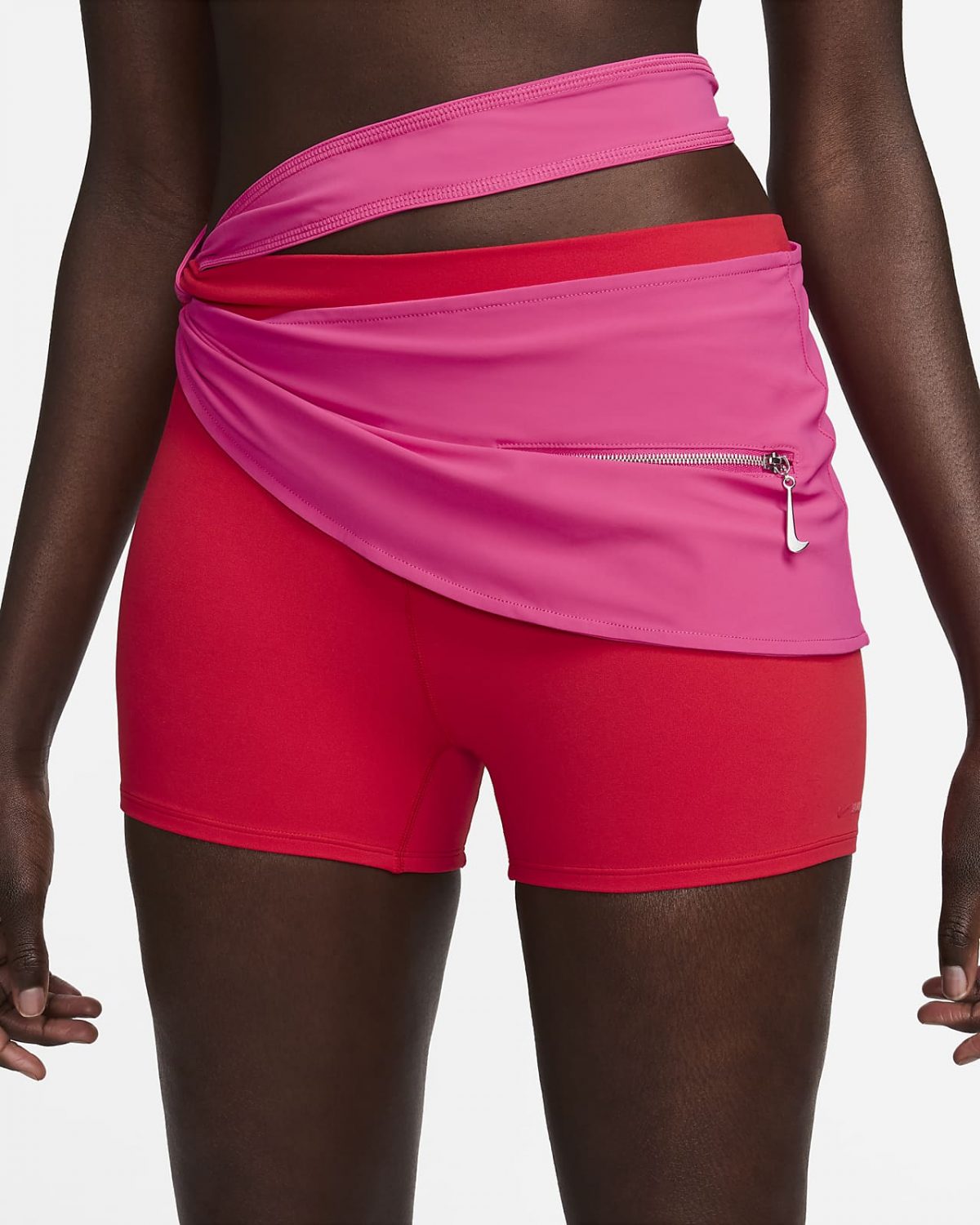 Женские шорты Nike x Jacquemus фотография