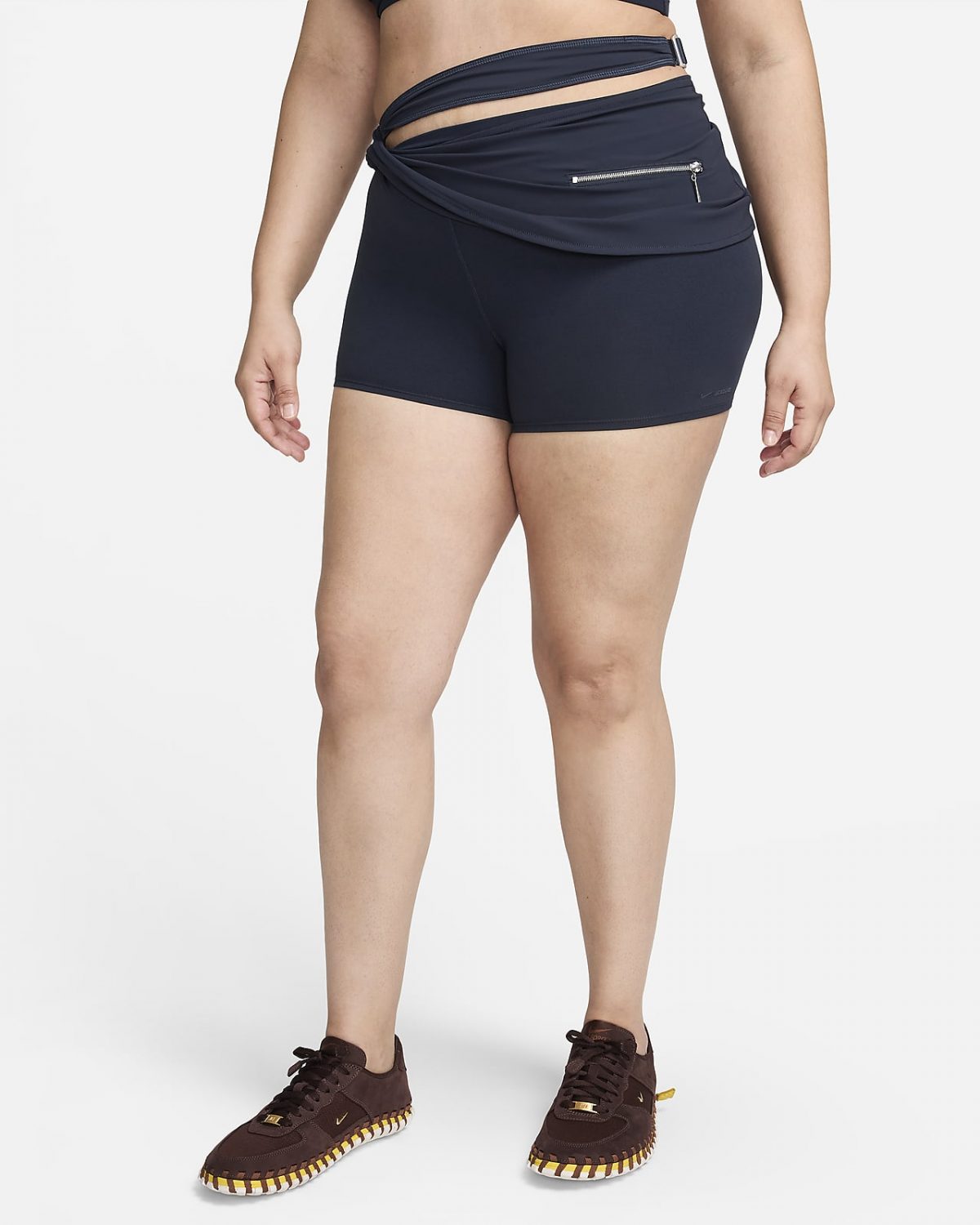 Женские шорты Nike x Jacquemus фото