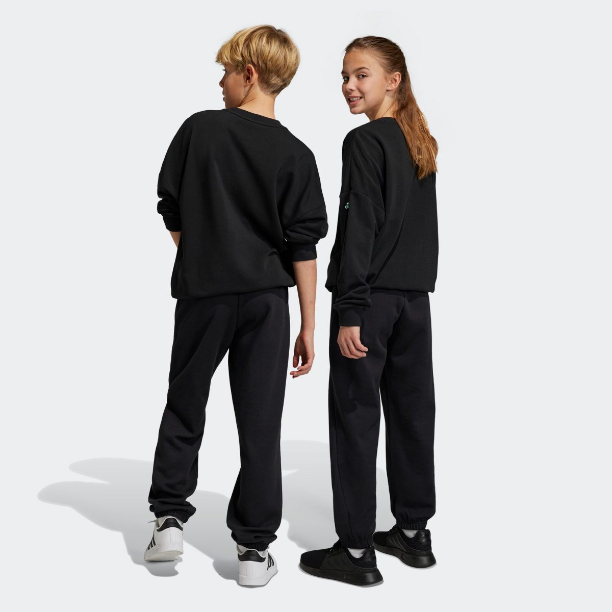 Детские брюки adidas FUTURE ICONS LOGO PANTS фотография