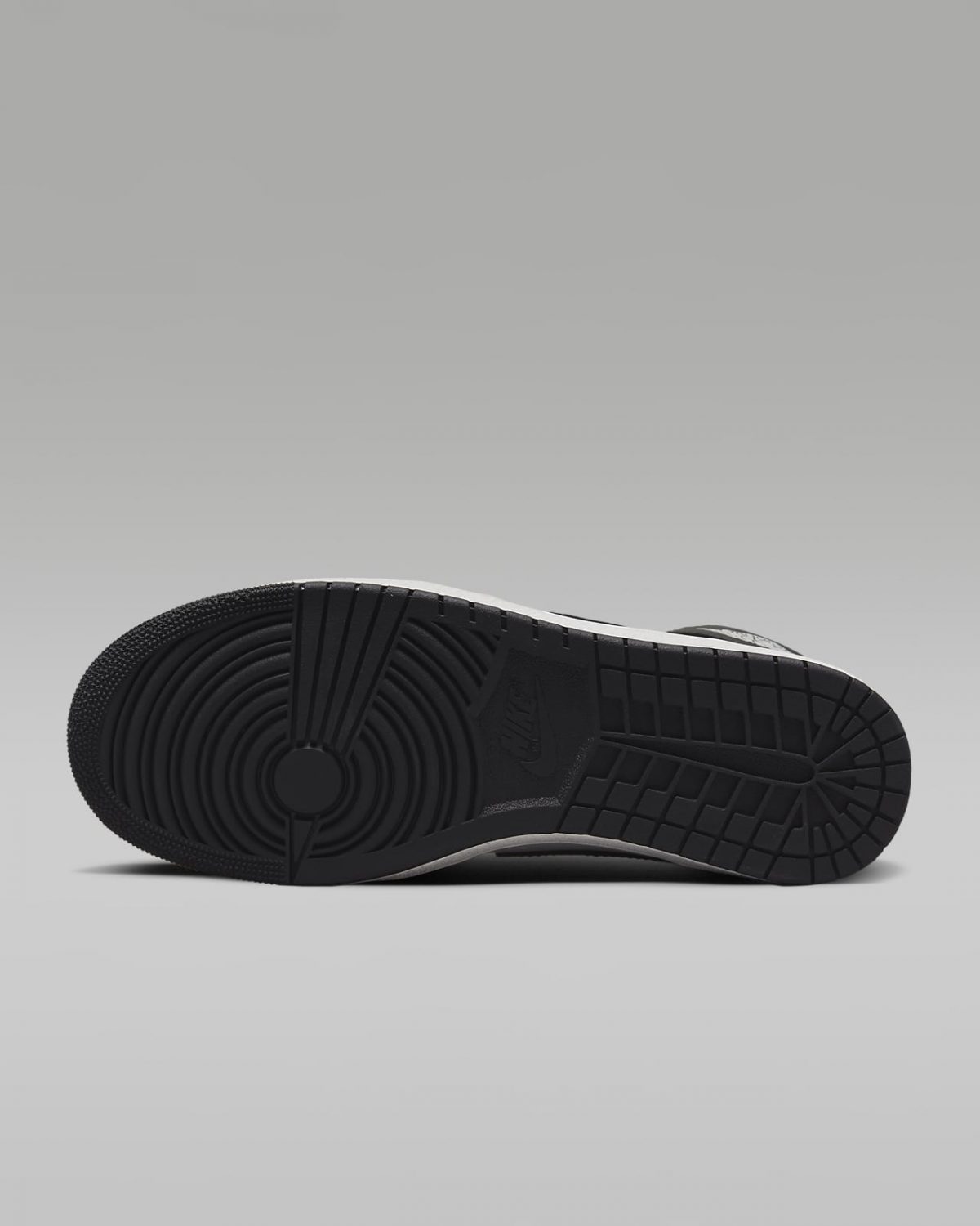 Мужские кроссовки nike Air Jordan 1 HI 85 фотография