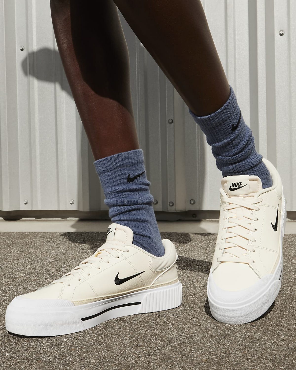 Женские кроссовки Nike Court Legacy Lift фотография