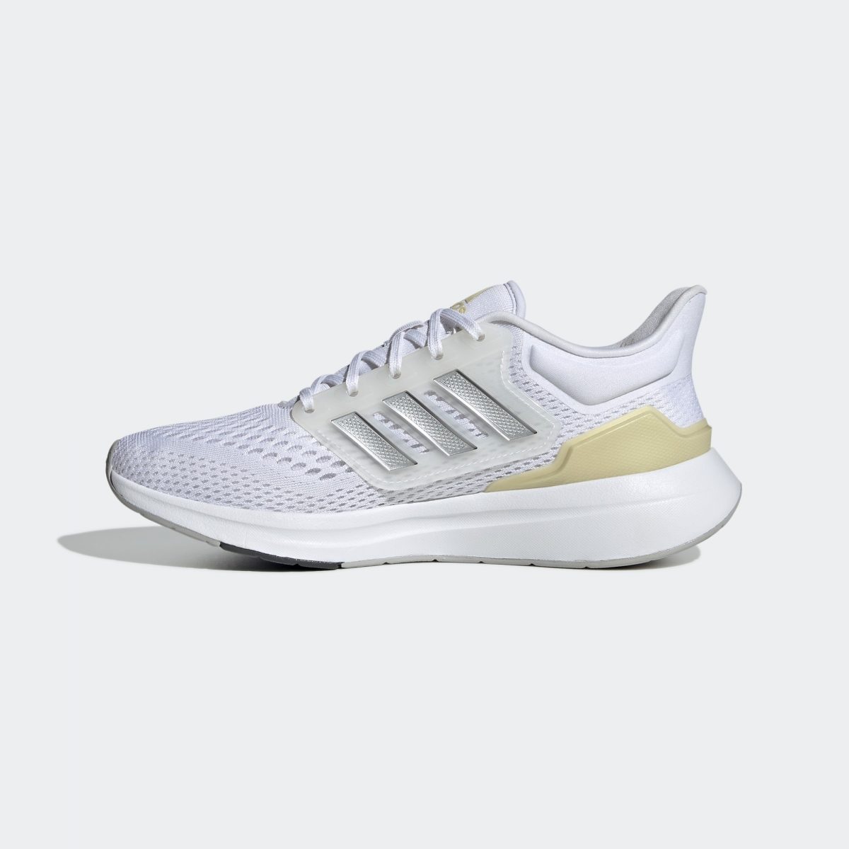 Женские кроссовки adidas EQ21 RUN SHOES GZ0591 фотография