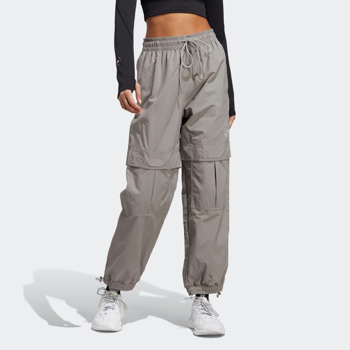 Женские брюки adidas TRUECASUALS SOLID TRACK PANTS фото