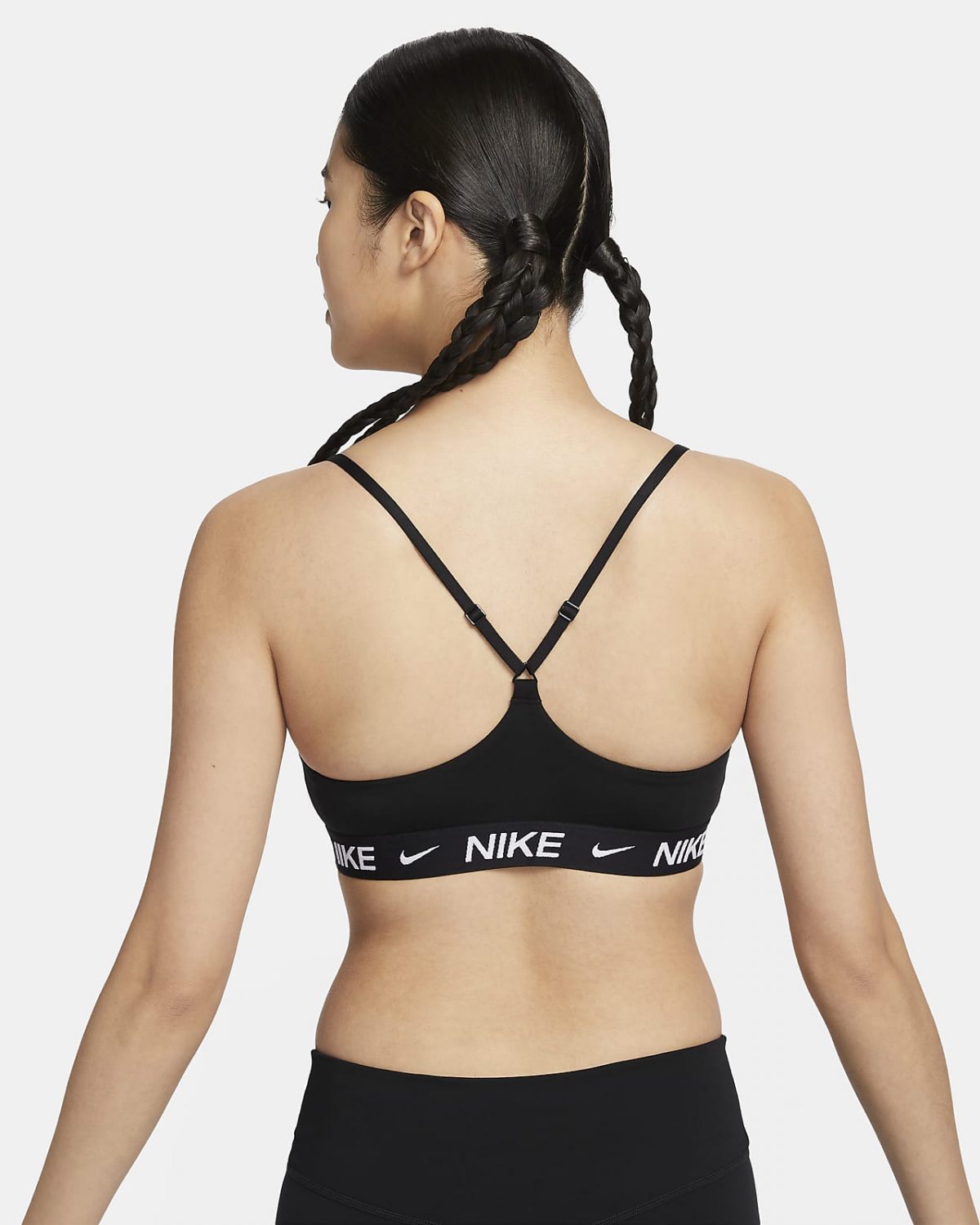 Женское боди Nike Indy фотография