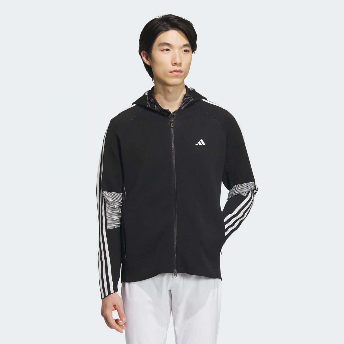 Мужская куртка adidas PRIMEKNIT HOODED JACKET черная фото