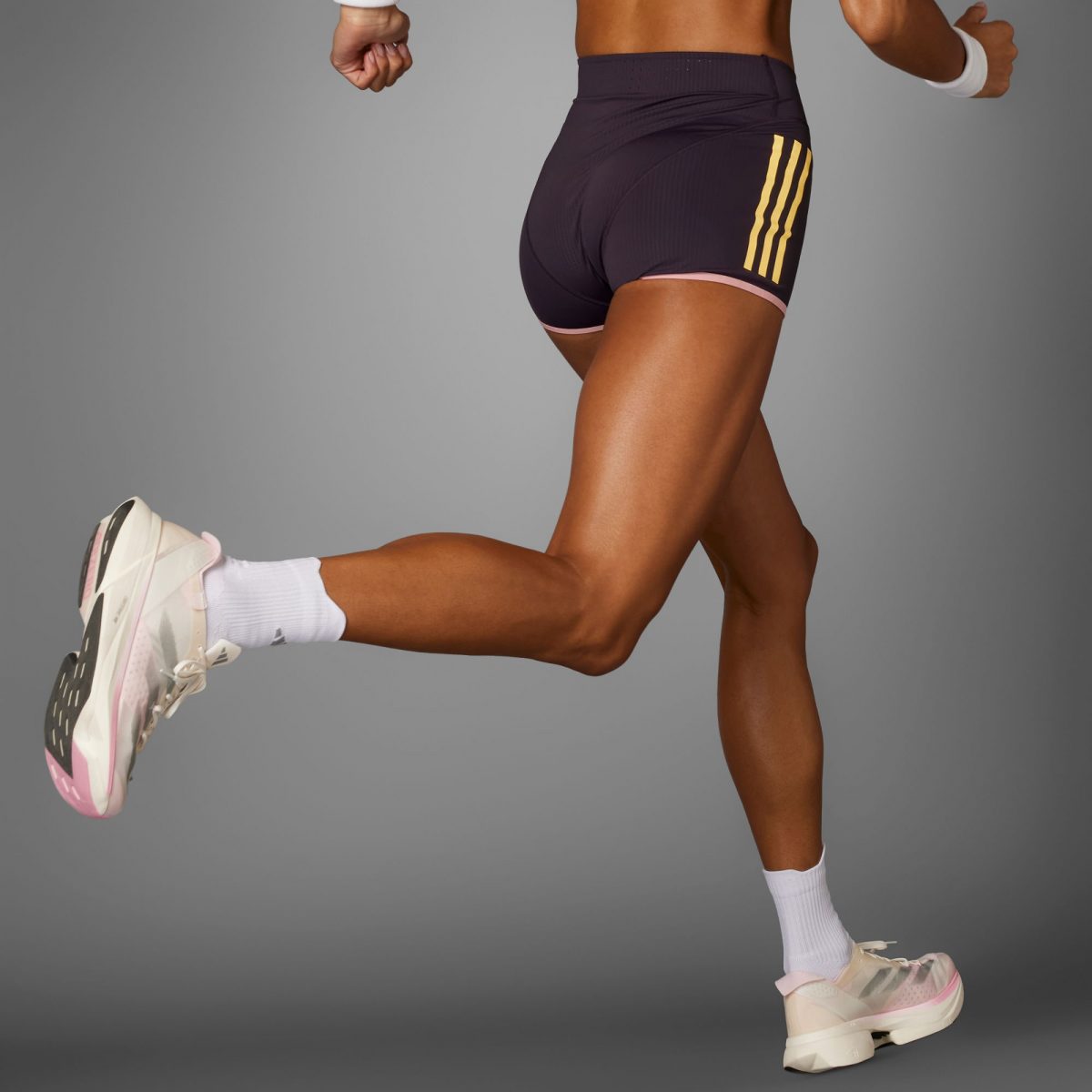 Женские шорты adidas ADIZERO RUNNING BOOTY SHORTS фотография