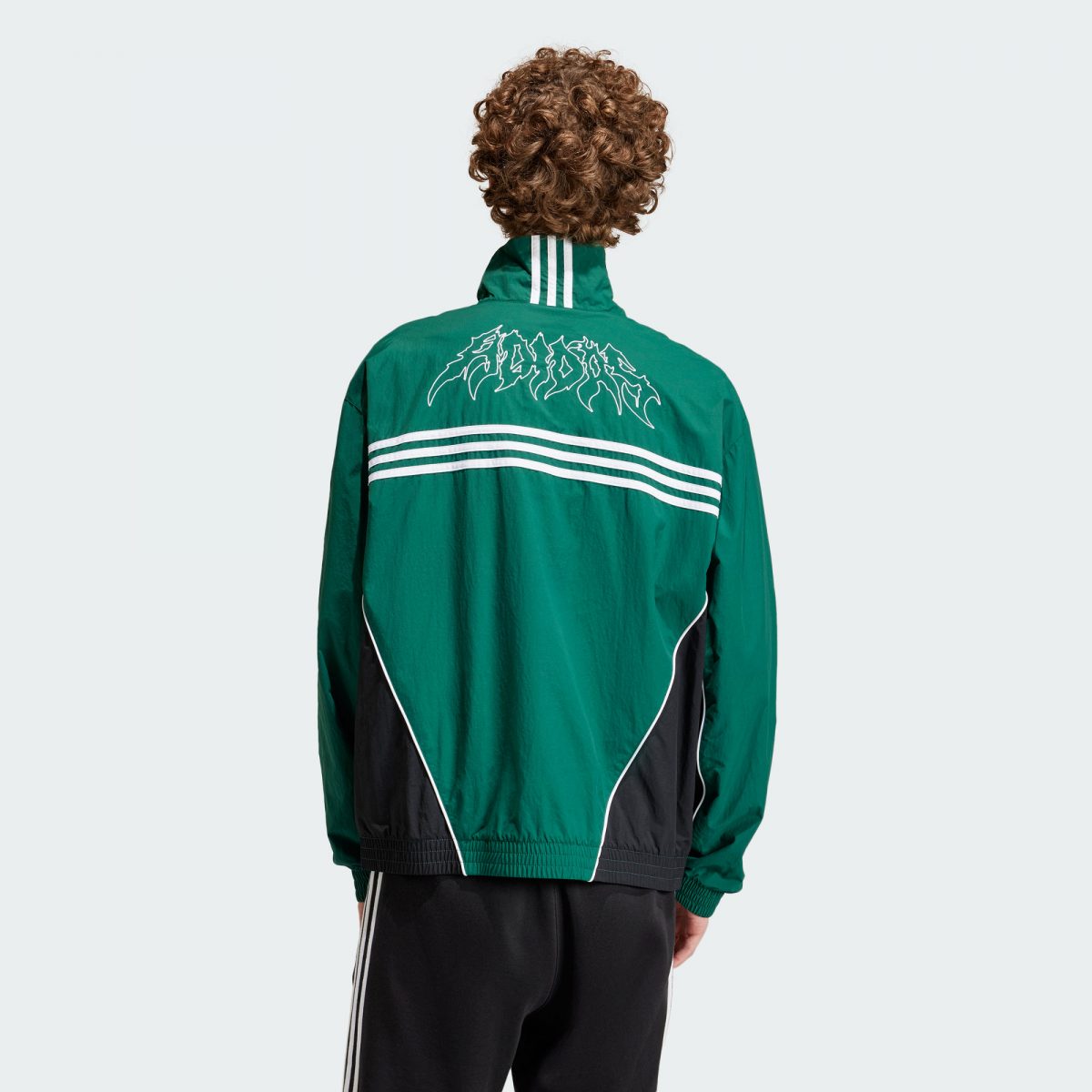 Мужская куртка adidas FLAMES JACKET зеленая фотография