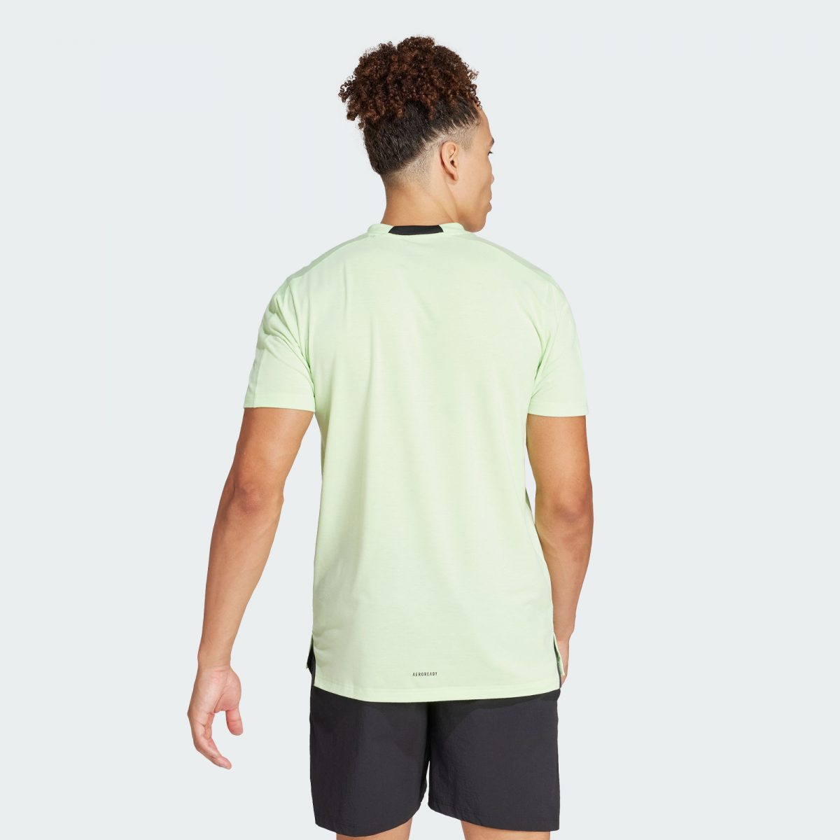 Мужская футболка adidas TRAINING WORKOUT TEE IS3813 фотография