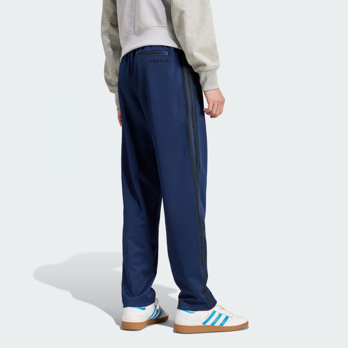 Мужские брюки adidas PREMIUM TRACK PANTS фотография