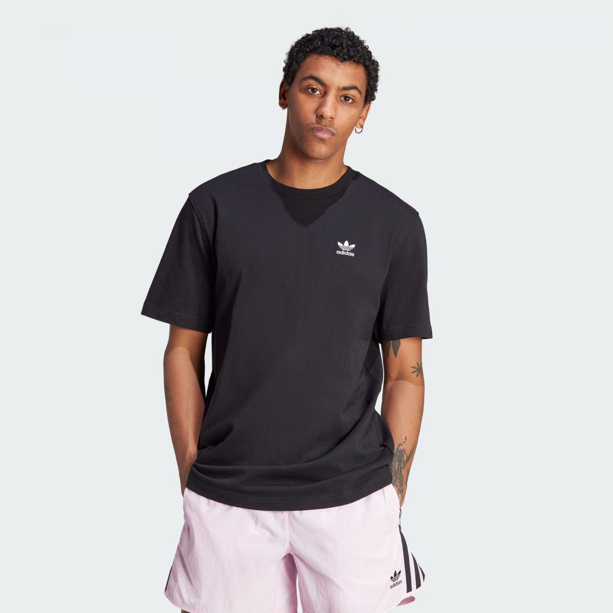 Мужская футболка adidas ADICOLOR BACK+FRONT BOXY TEE черно-белая фото