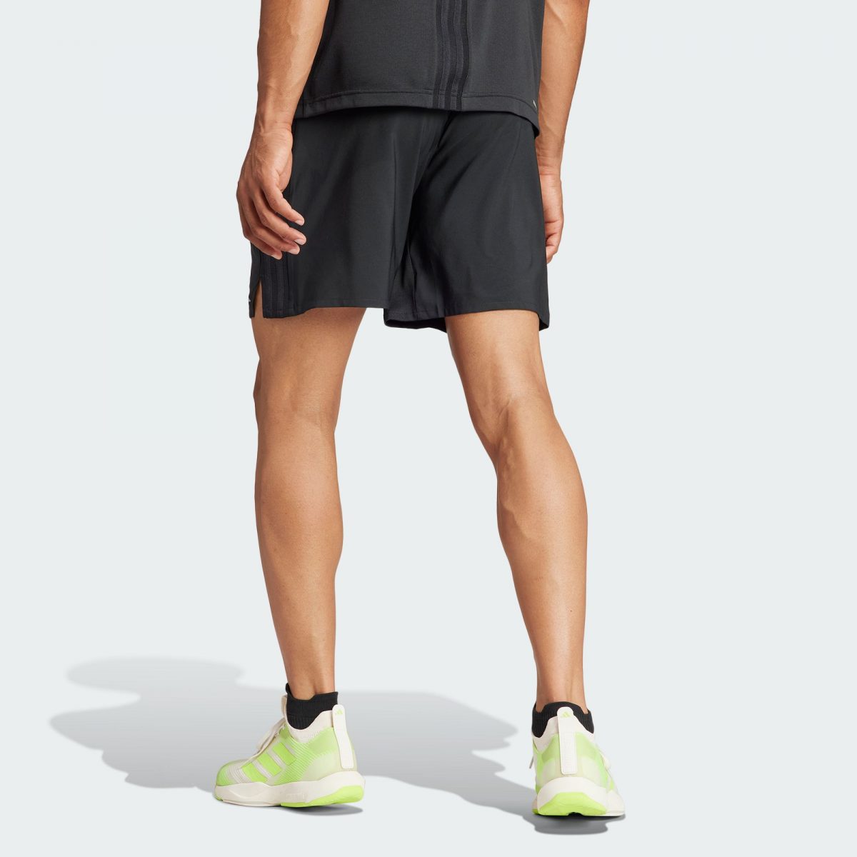 Мужские шорты adidas HIIT WORKOUT 3-STRIPES SHORTS фотография