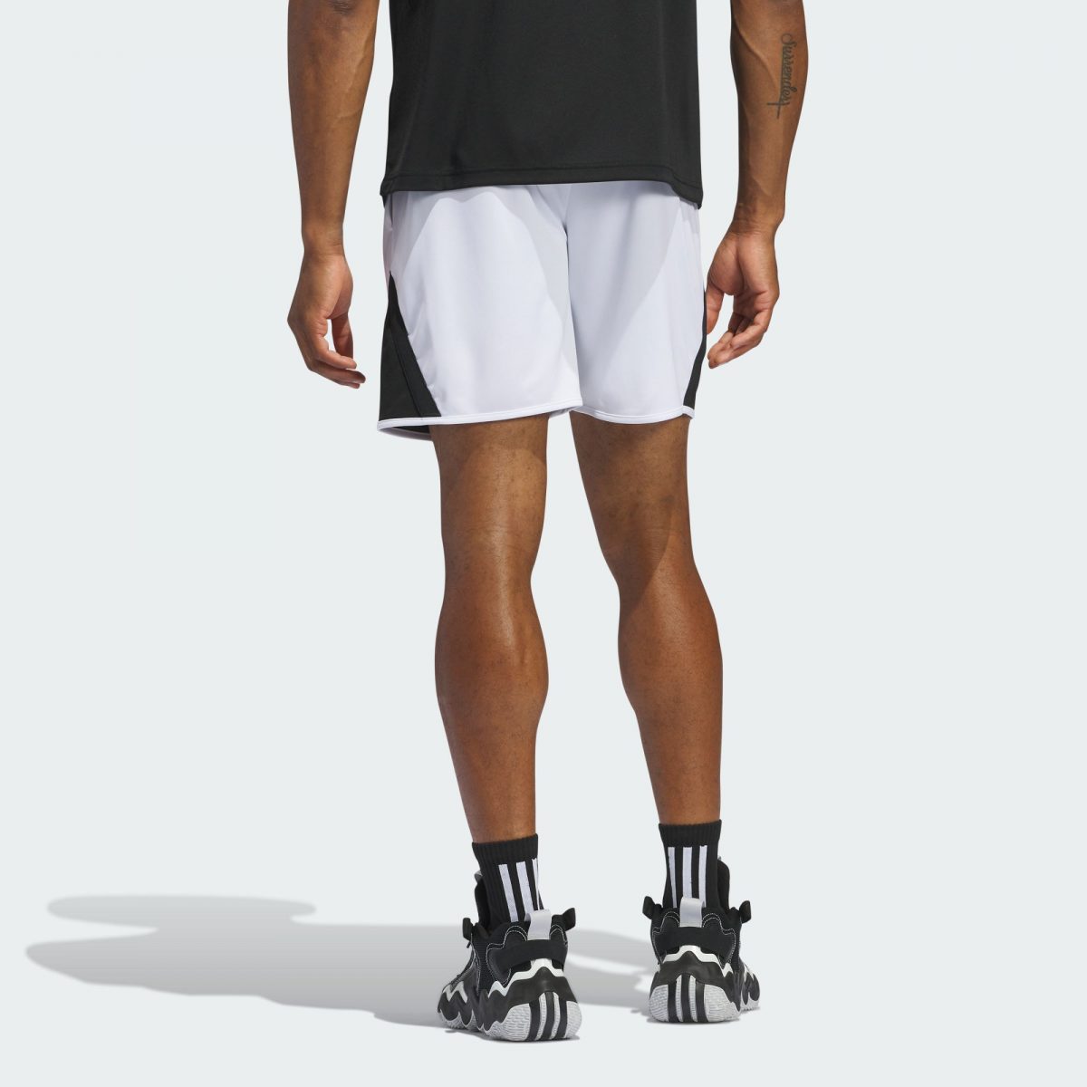 Мужские шорты adidas PRO BLOCK SHORTS черно-белые фотография