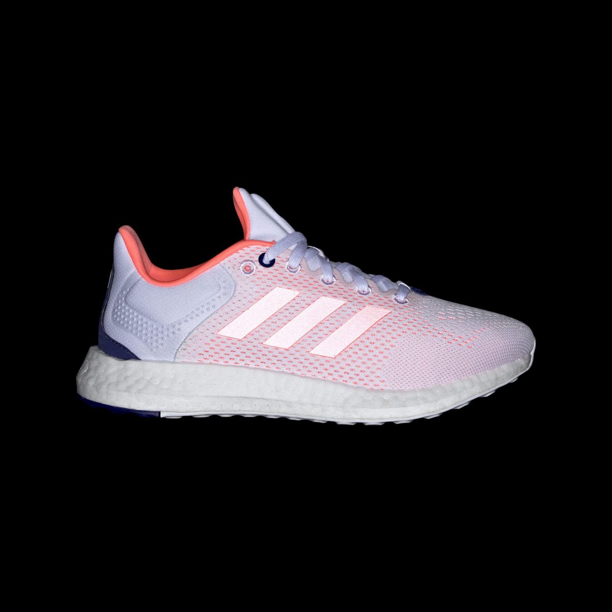 Женские кроссовки adidas PUREBOOST 21 W фотография