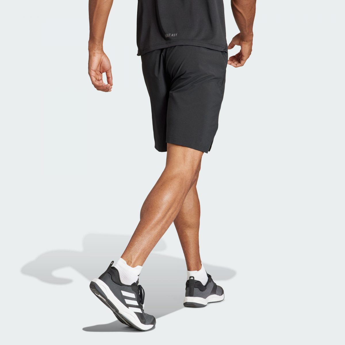 Мужские шорты adidas TRAINING WORKOUT SHORTS черные фотография