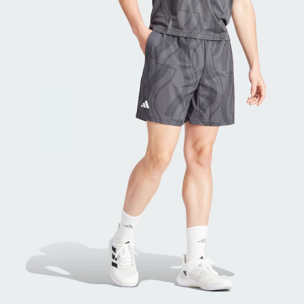 Мужские шорты adidas CLUB TENNIS GRAPHIC SHORTS фото