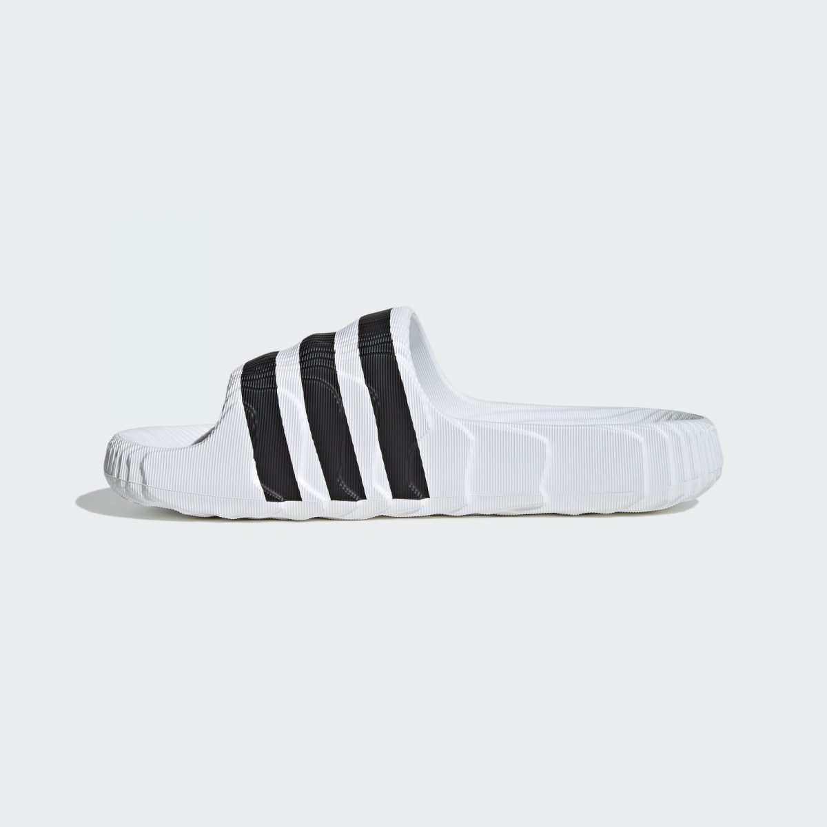 Сланцы adidas ADILETTE 22 SLIDES черно-белые фотография