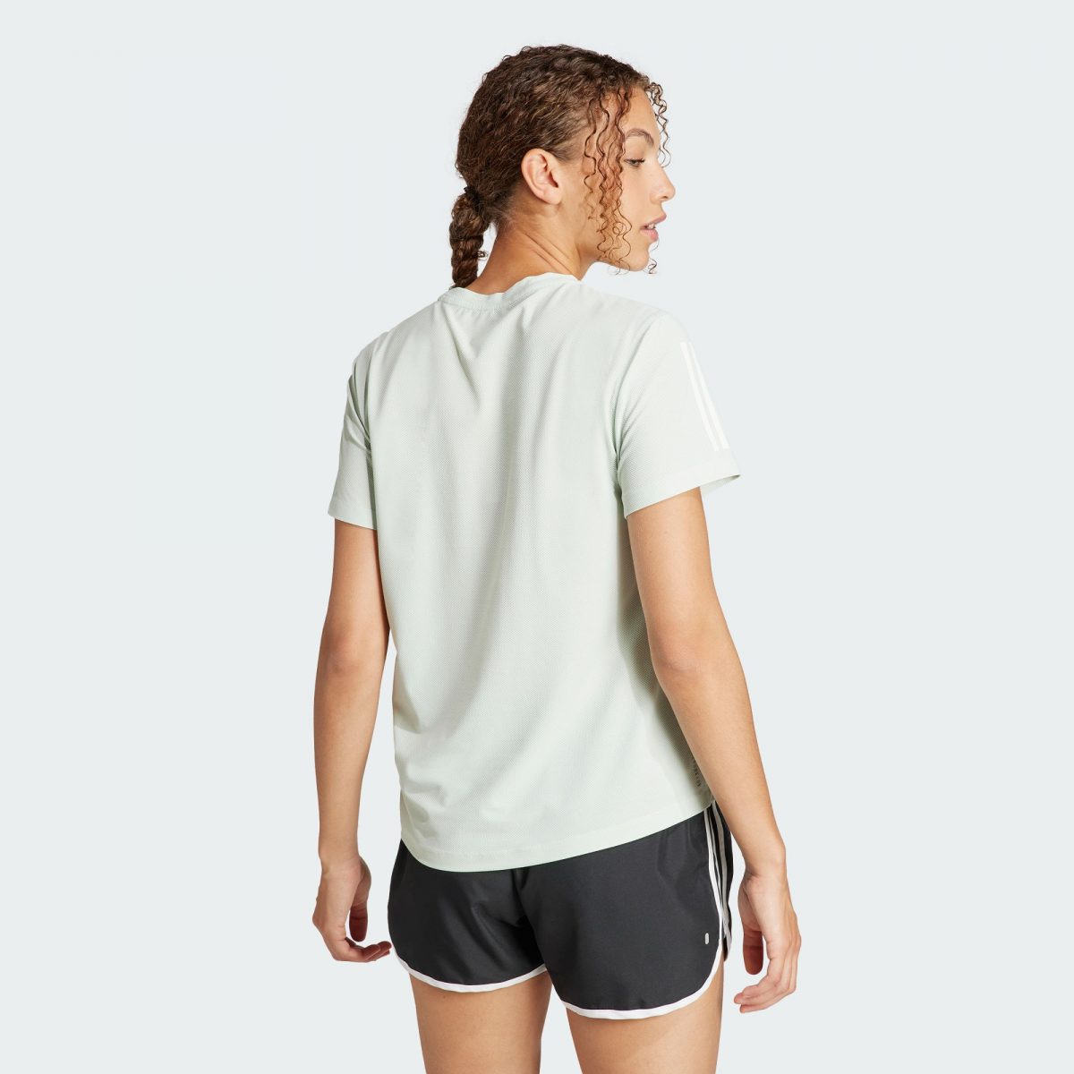 Женская футболка adidas OWN THE RUN TEE зеленая фотография