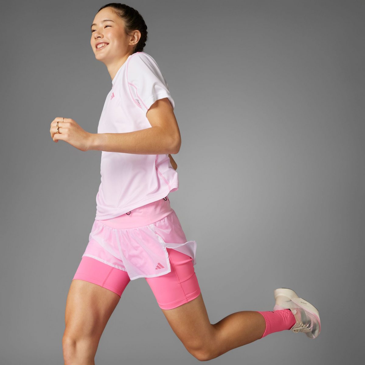 Женские шорты adidas TOKYO RUNNING 2-IN-1 SHORTS фото