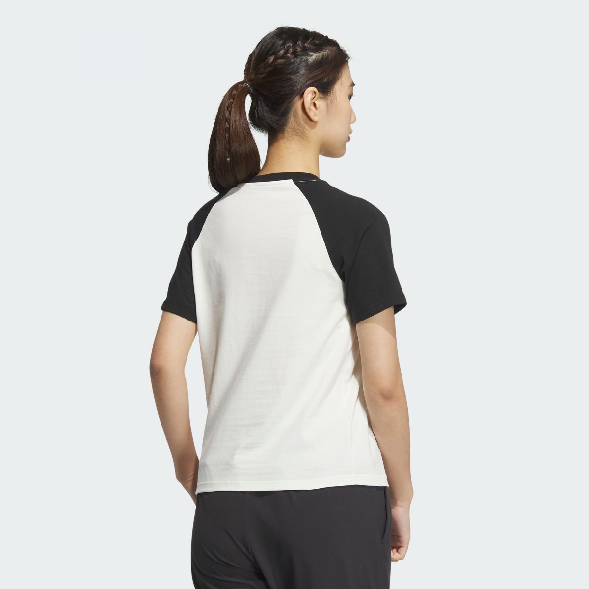 Женская футболка adidas T-SHIRT фотография
