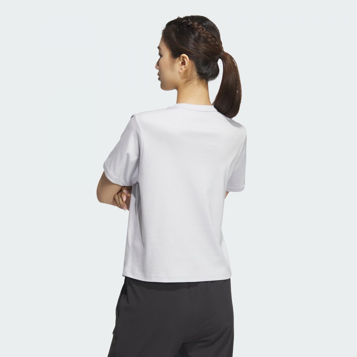 Женская футболка adidas T-SHIRT WITH BADGE OF SPORT GRAPHIC фотография