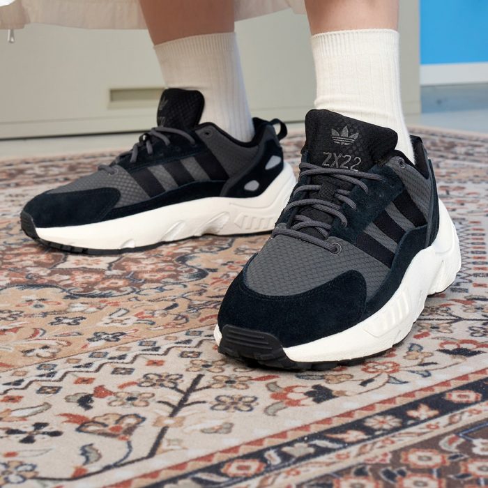 Кроссовки adidas ZX 22 BOOST SHOES