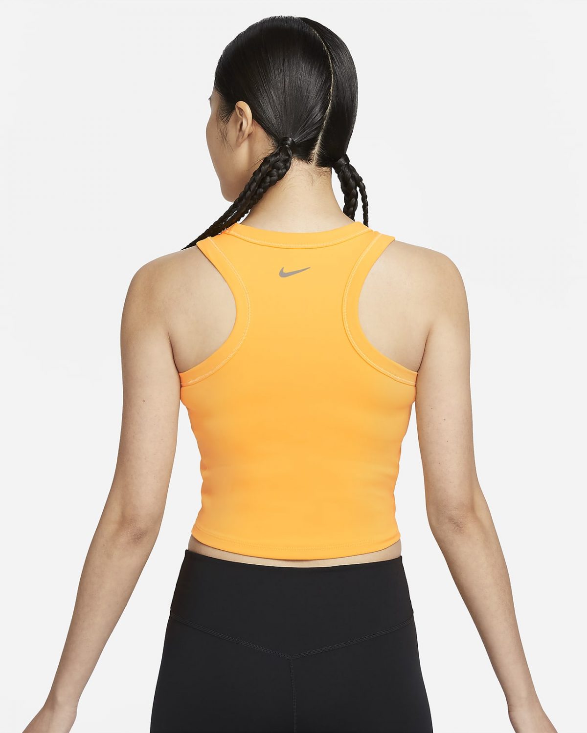 Женская спортивная одежда Nike One Fitted фотография