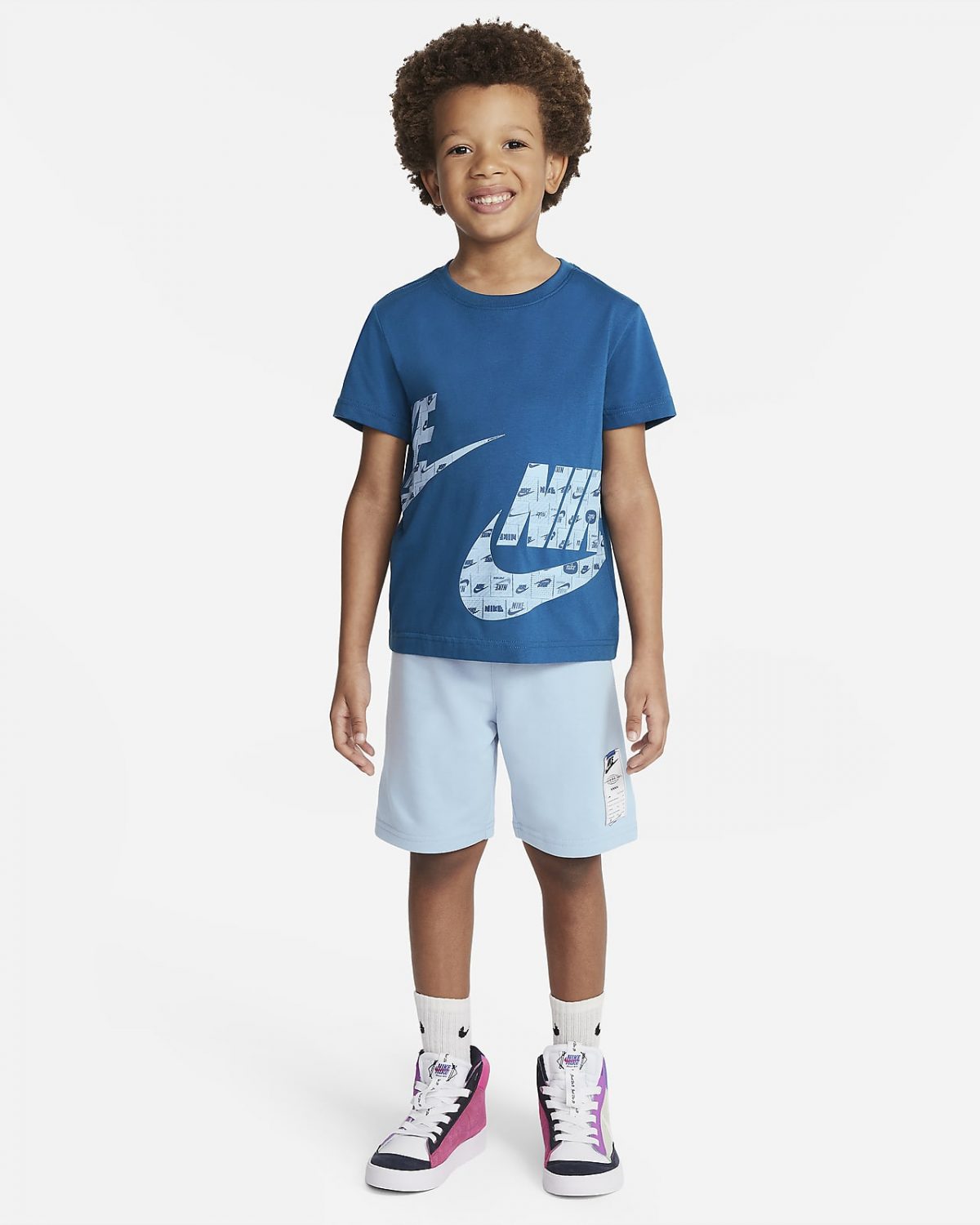 Детские шорты Nike Sportswear Club Specialty фото
