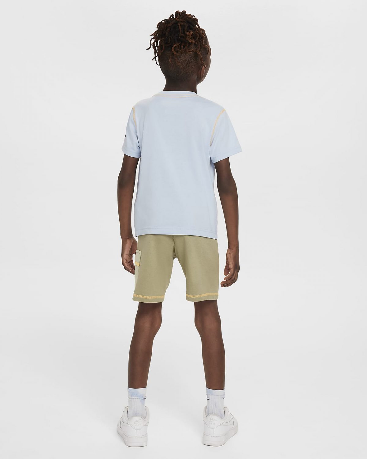 Детские шорты Nike Sportswear Reimagine фотография