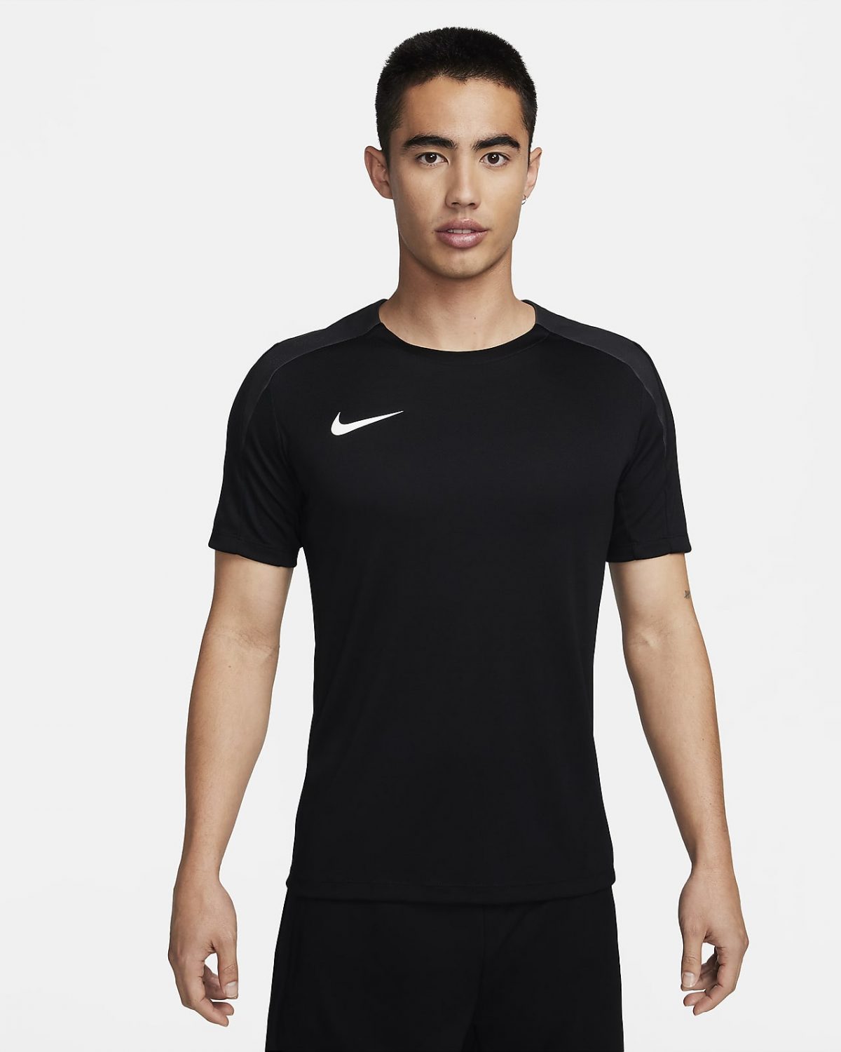 Мужская рубашка Nike Strike фото