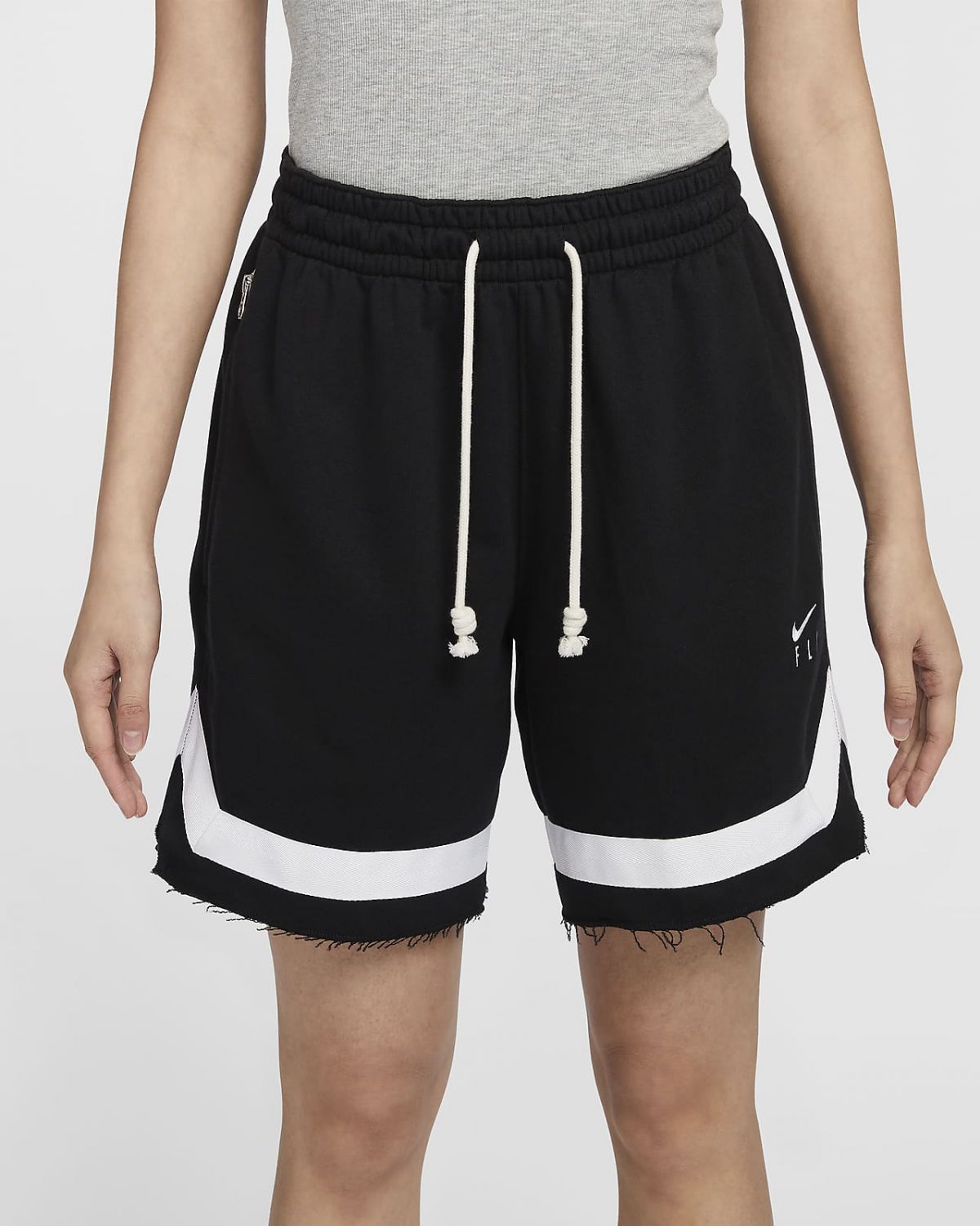 Женские шорты Nike Swoosh Fly фотография