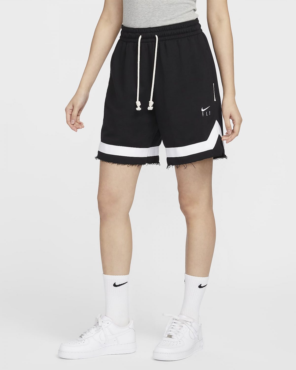 Женские шорты Nike Swoosh Fly фото