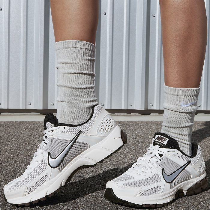 Кроссовки Nike Zoom Vomero 5