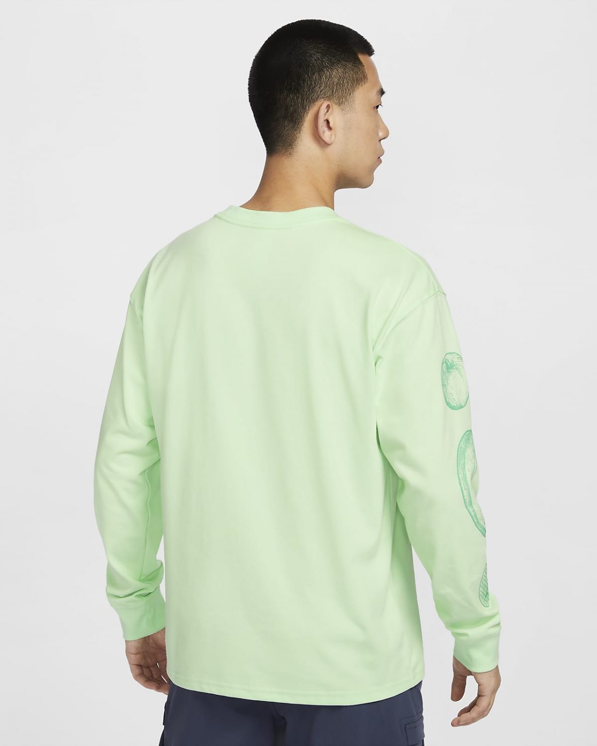 Мужская футболка Nike ACG “Hike Snacks” зеленая фотография