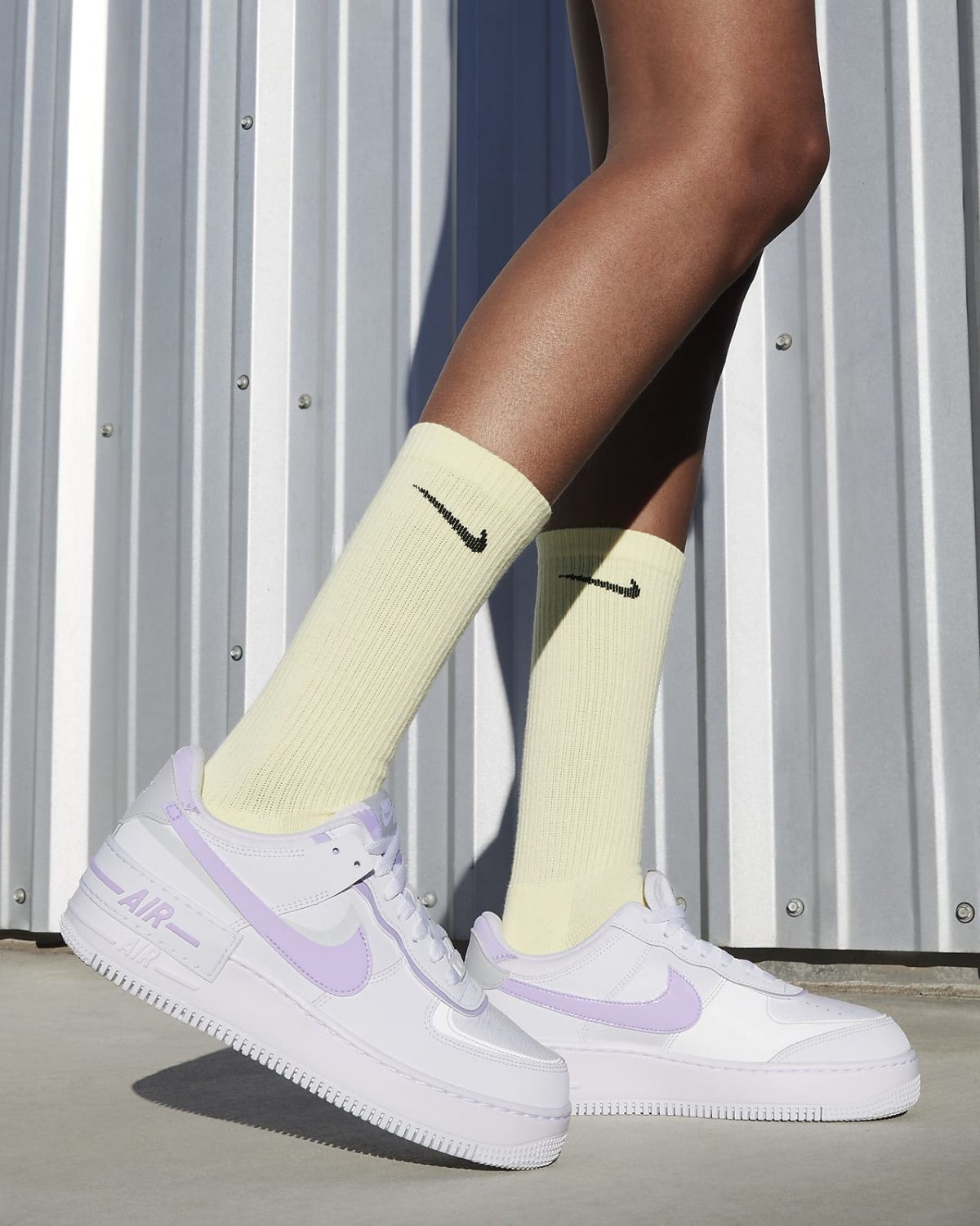 Женские кроссовки Nike AF1 Shadow белые фотография