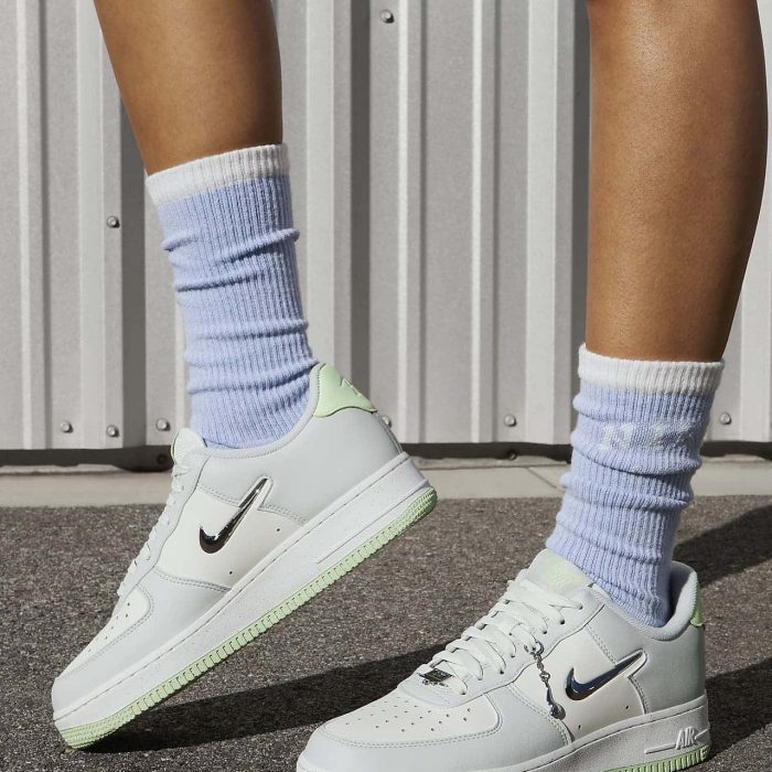 Женские кроссовки Nike Air Force 1 '07 NN SE