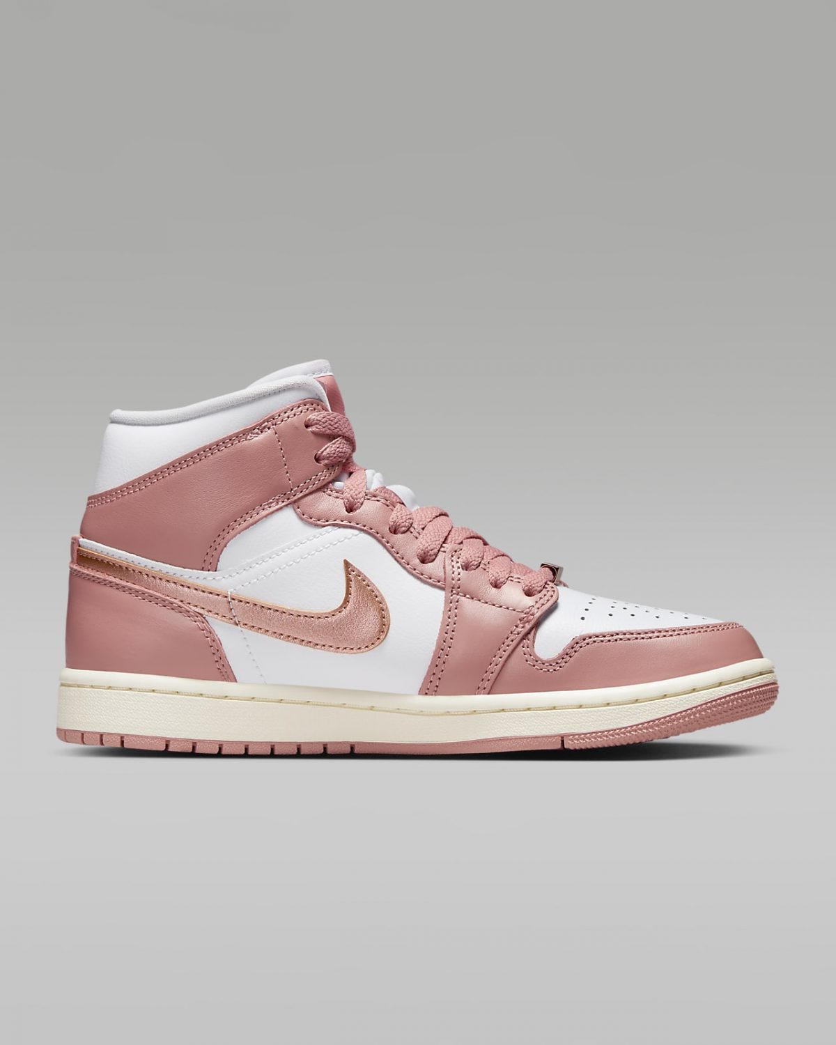 Женские кроссовки nike Air Jordan 1 Mid SE