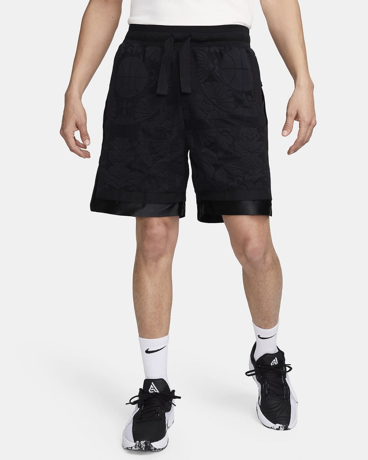 Мужские шорты Nike DNA черные фото
