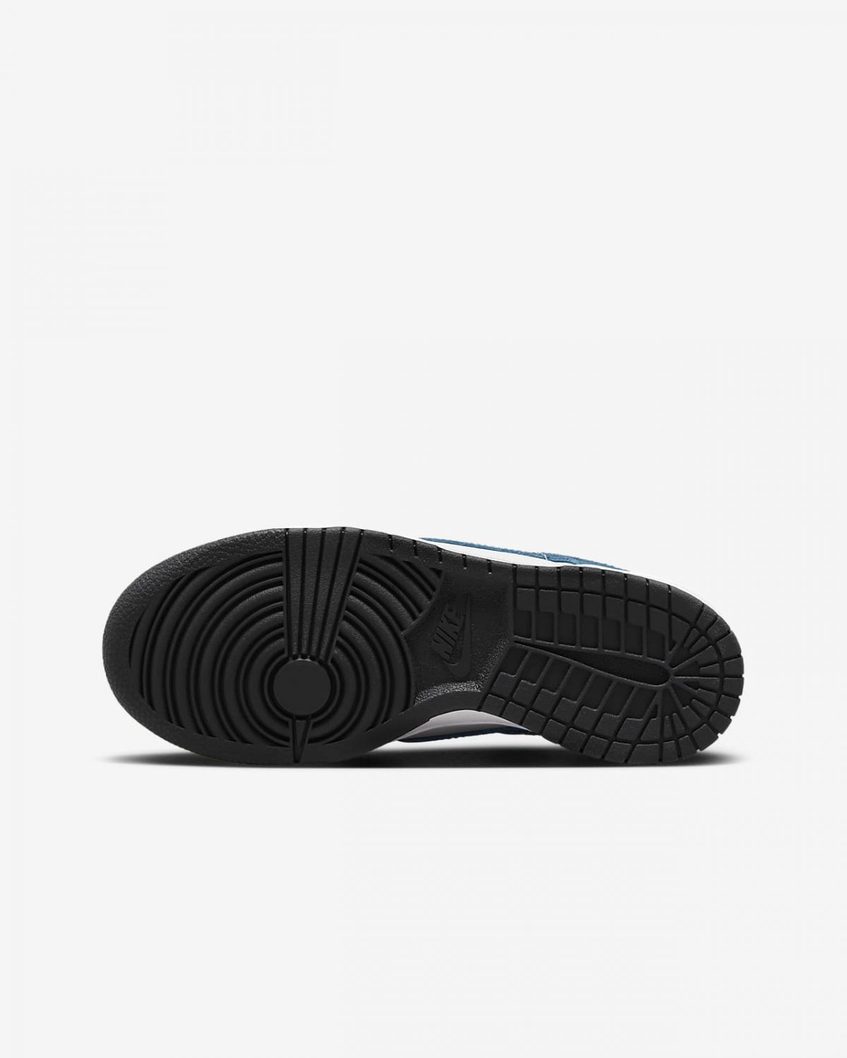 Детские кроссовки Nike Dunk Low (GS) черные фотография
