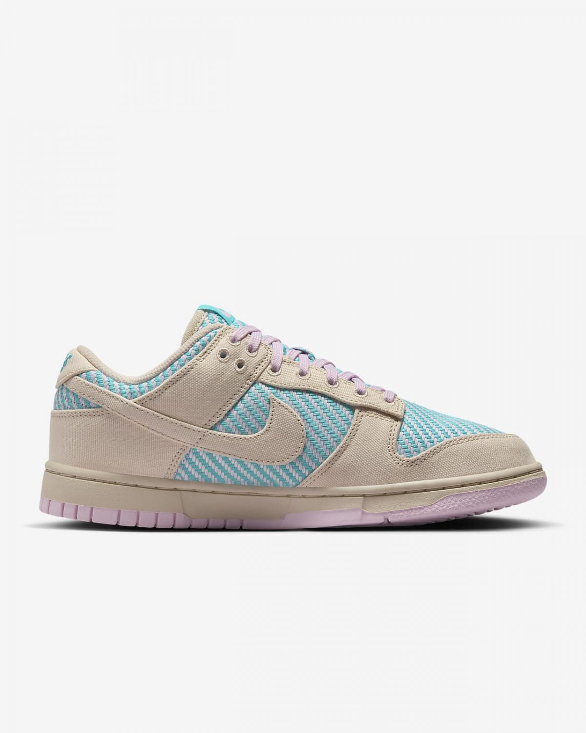 Женские кроссовки Nike Dunk Low