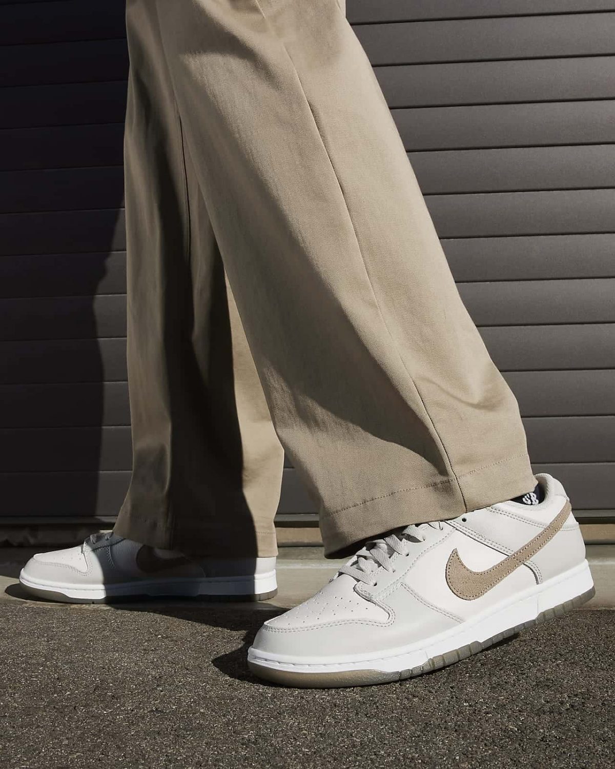 Мужские кроссовки Nike Dunk Low Retro SE серые фотография
