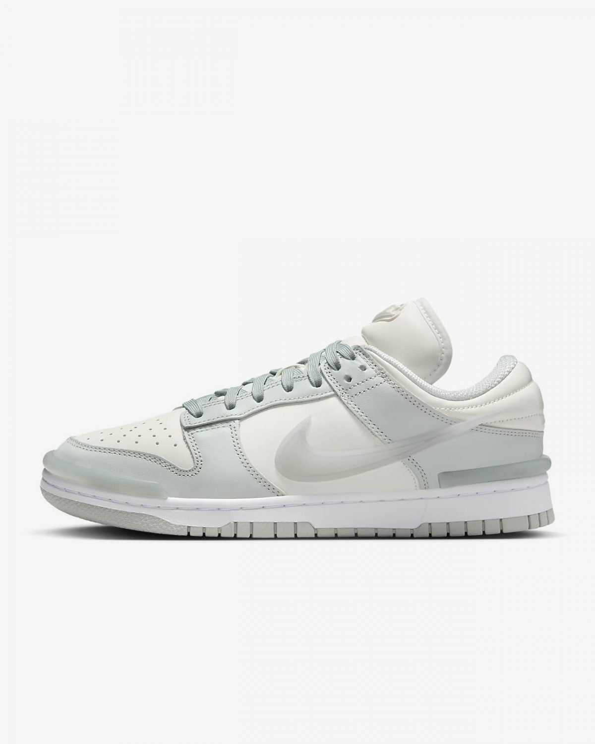 Женские кроссовки Nike Dunk Low Twist белые фото