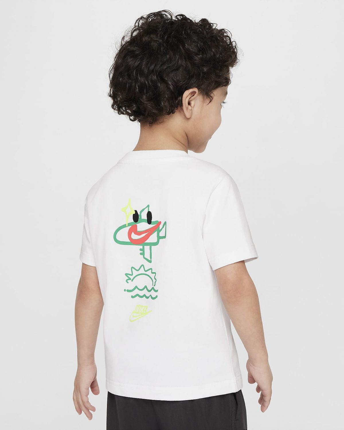 Детская футболка Nike белая фотография