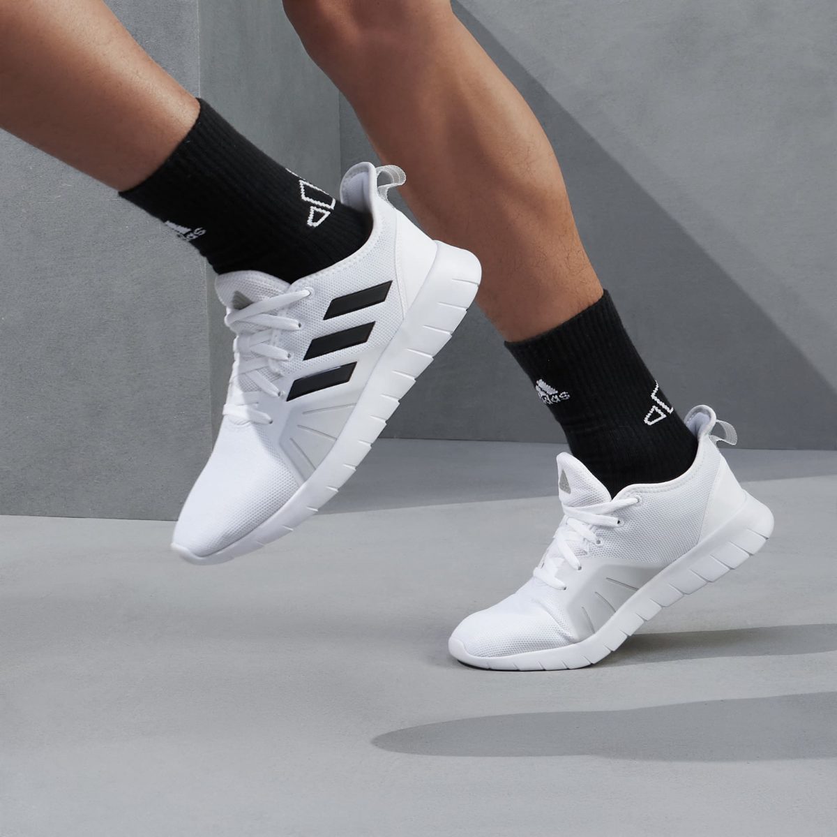 Мужские кроссовки adidas ASWEEMOVE SHOES белые фотография