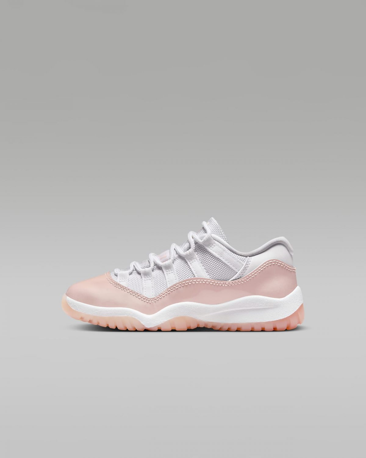 Детские кроссовки nike Jordan 11 Retro Low (PS) белые фото