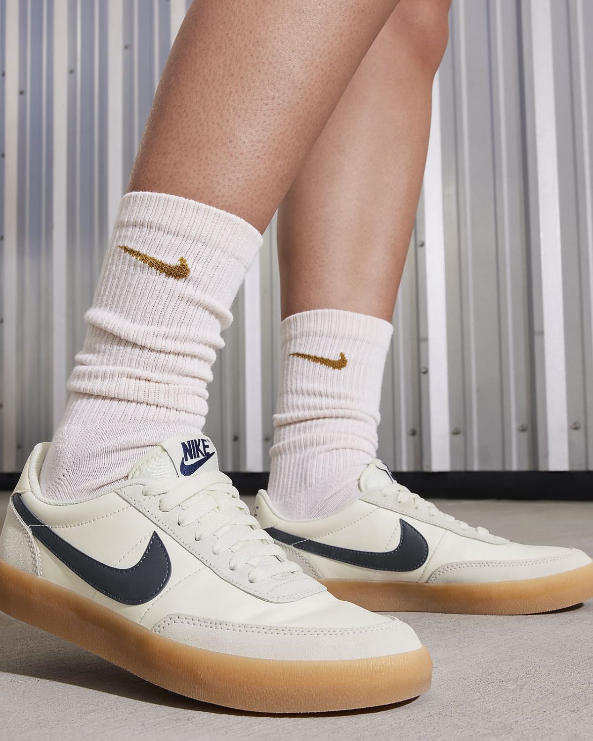 Женские кроссовки Nike Killshot 2 желтые фотография